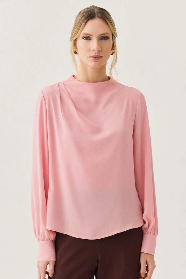 Blusa Assimétrica Manga Longa Punho Double Gola Careca Baixa Ombro Direito Pregas Double