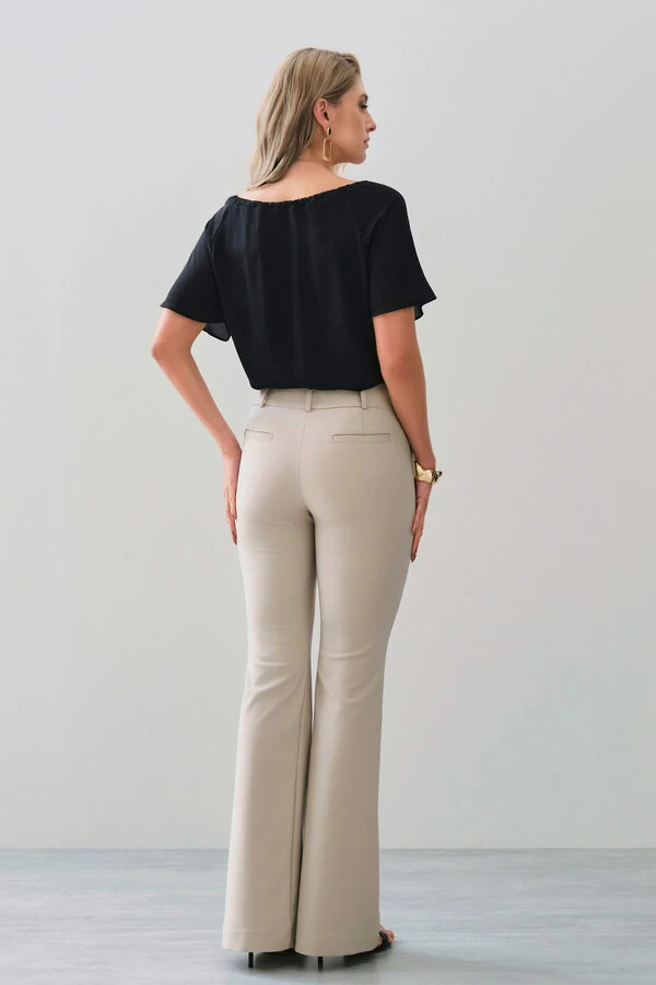 Blusa Manga Raglan Decote Canoa Laço Puxante Ponteira Gold