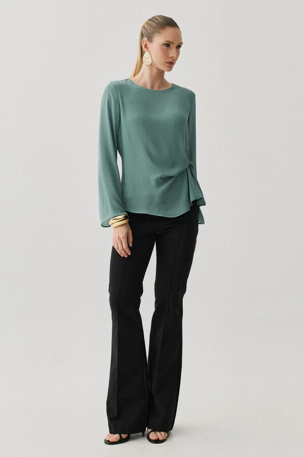 Blusa Dupla Assimétrica de Chiffon Yoryu Manga Longa Evasê Lateral Drapeada