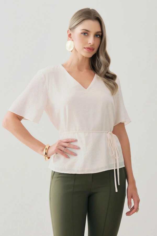 Blusa Decote V Cinto Fino