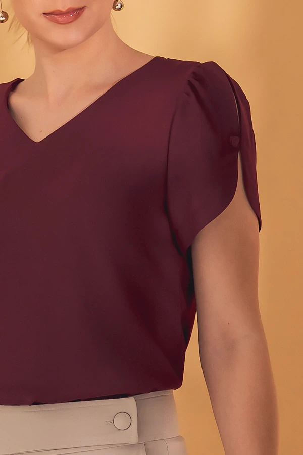 Blusa manga aberta botão forrado