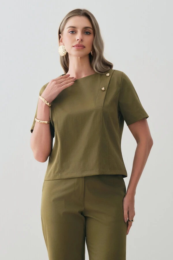 Conjunto de Alfaiataria de Blusa Crop Assimétrica Ombro Esquerdo Prega Gold Double e Calça Reta