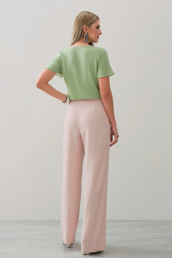 Blusa Decote Pregas