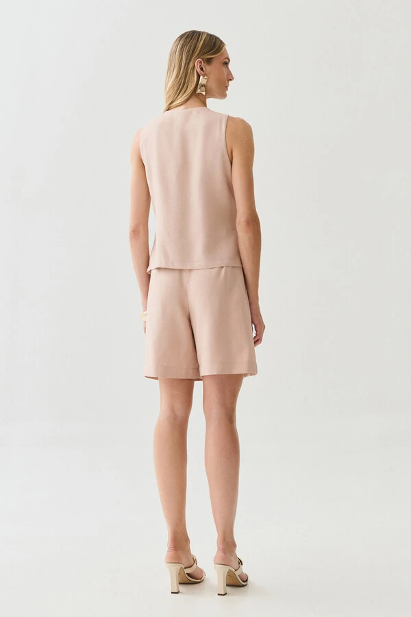 Conjunto de Alfaiataria de Colete Mini Botões Forrados e Bermuda Botão Forrado