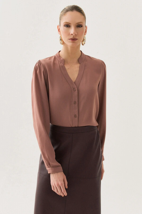 Camisa Manga Longa Punho Gola Baixa Decote v