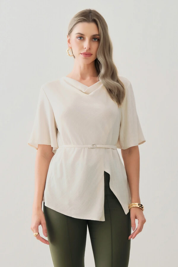 Blusa Assimétrica Transpassada Manga Evasê Decote Drapeado Cinto Fino