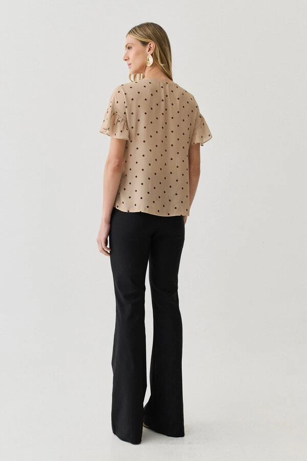 Blusa Poa Manga Franzida Decote Babado Laço