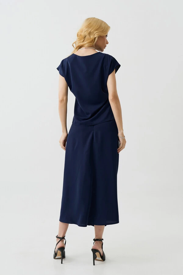 Conjunto Assimétrico de Blusa Manga Morcego Pregas Drapeada Saia Midi Evasê Drapeada