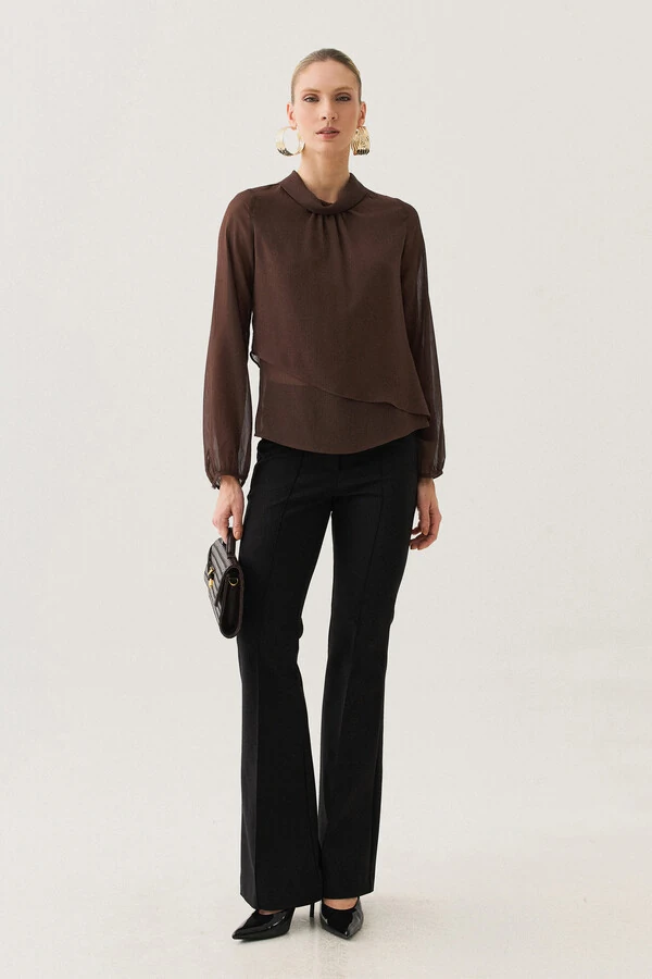 Blusa Dupla Transpassada Assimétrica de Chiffon Yoryu Manga Longa Gola Dobrada