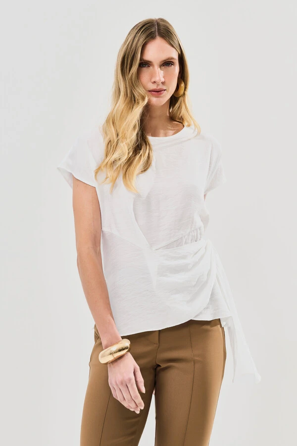 Blusa Manga Morcego Faixa Transpassada Fenda Lateral Direita