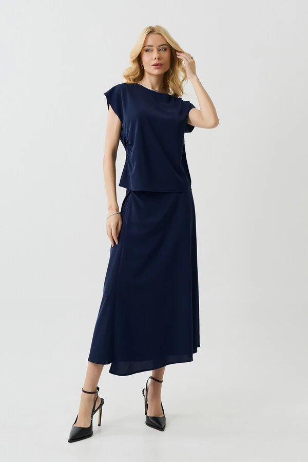 Conjunto Assimétrico de Blusa Manga Morcego Pregas Drapeada Saia Midi Evasê Drapeada