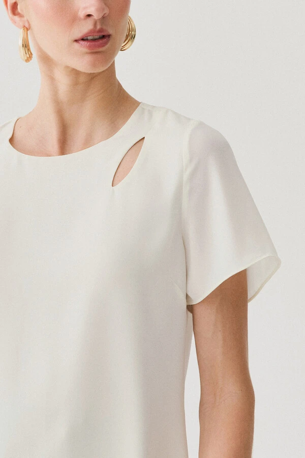 Blusa Assimétrica Dupla Ombro Cut Out