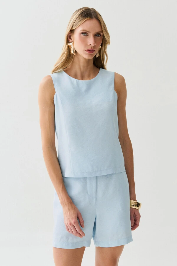 Conjunto de Blusa Regata Recorte e Shorts