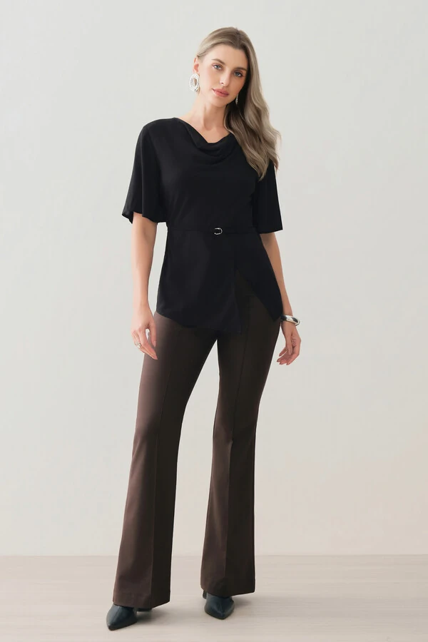 Blusa Assimétrica Transpassada Manga Evasê Decote Drapeado Cinto Fino