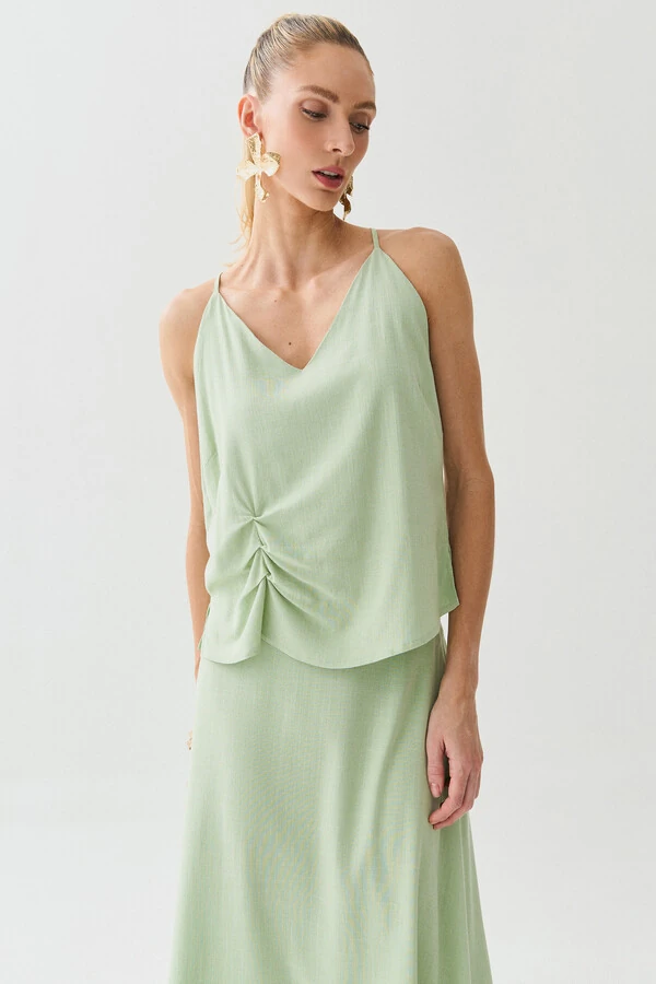 Conjunto de Blusa de Alcinha Assimétrica Decote V Lateral Pregas e Saia Midi Godê