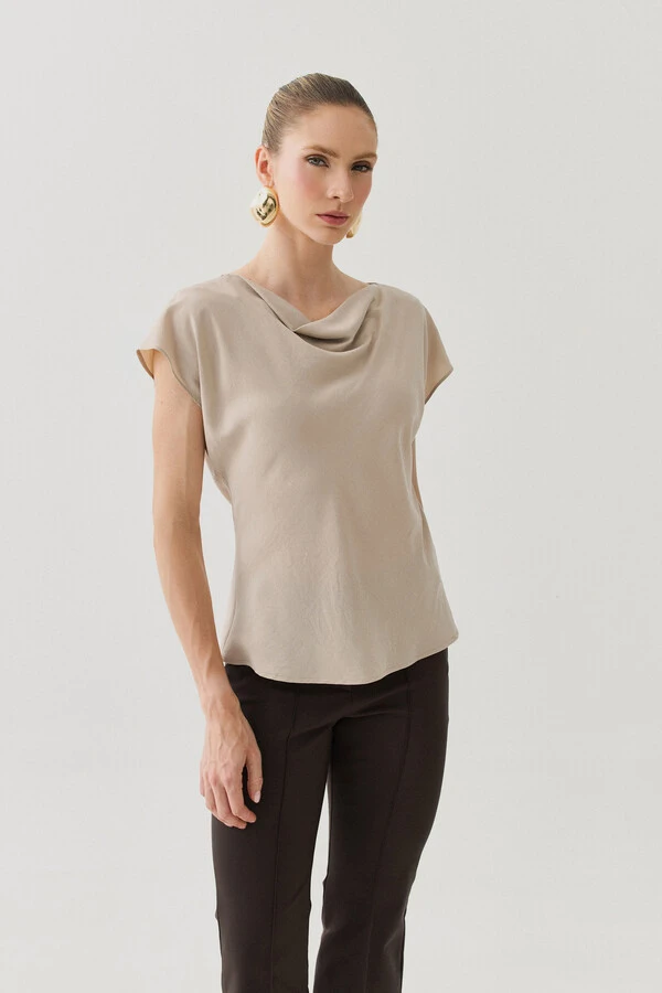 Blusa Manga Morcego Decote Drapeado