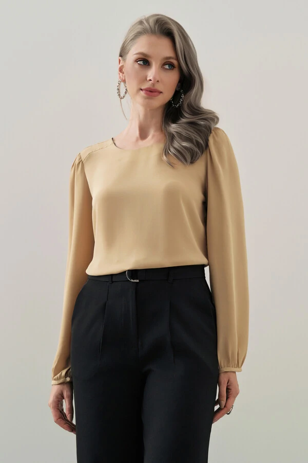 Blusa Manga Longa Ombro Recortes Double