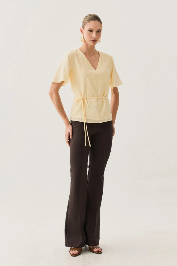 Blusa Decote V Cinto Fino