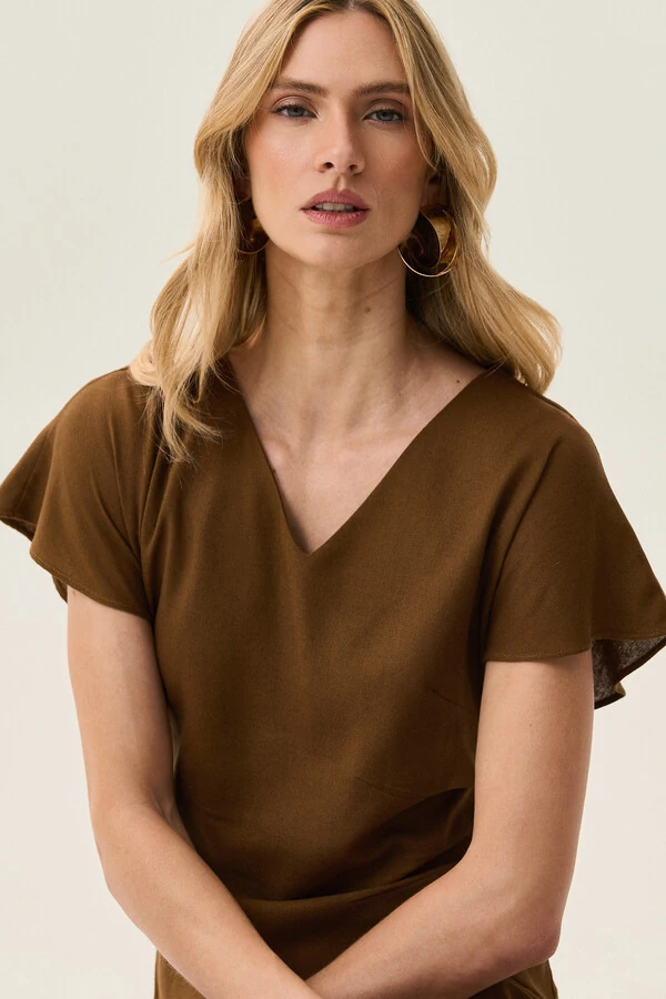 Vestido Midi Assimétrico de Linho Manga Morcego Decote V Lateral Pregas