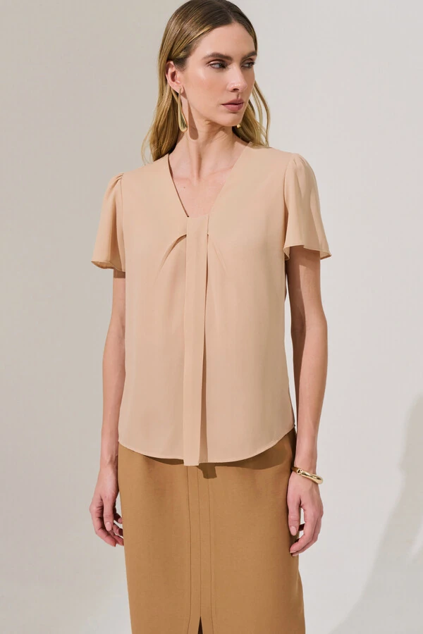 Blusa Decote V Pregas Laço