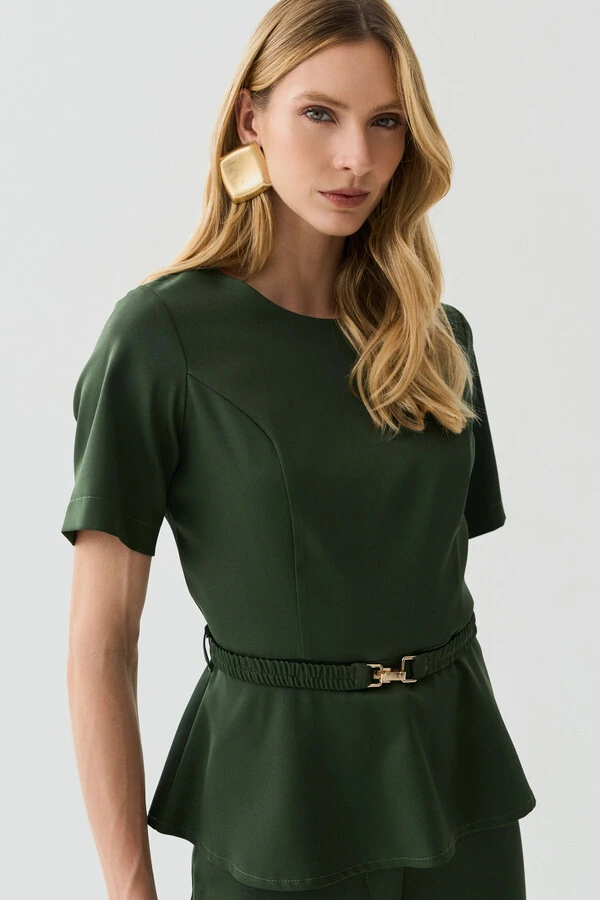 Conjunto de Blusa Crop Peplum Recorte Cinto Gold e Calça Flare Recorte