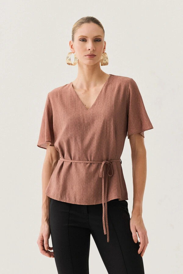 Blusa Decote V Cinto Fino