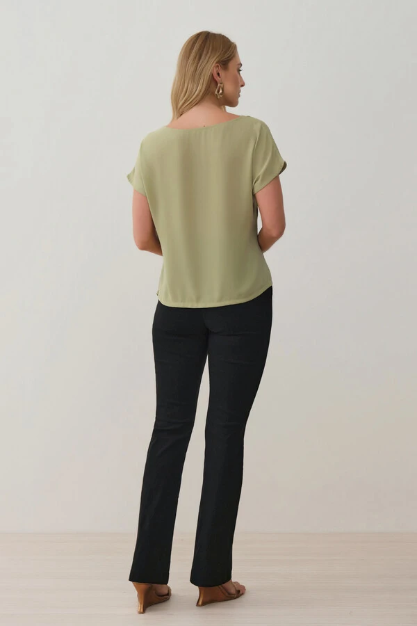 Blusa Assimétrica Manga Morcego Lateral Franzidos