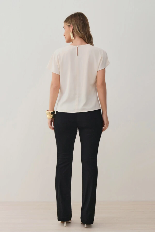 Blusa Manga Morcego Evasê Cinto Embutido