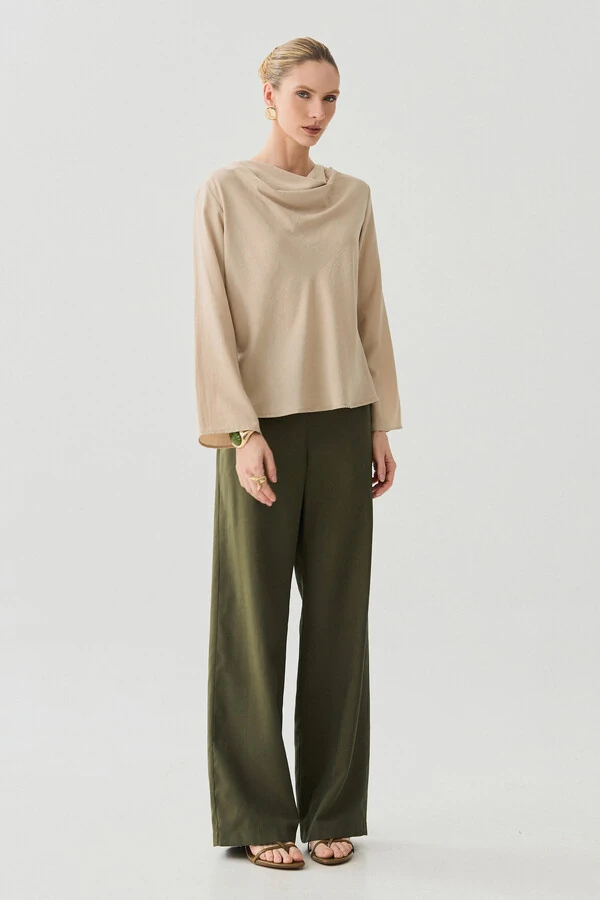 Blusa de Cetim Manga Longa Flare Decote Drapeado