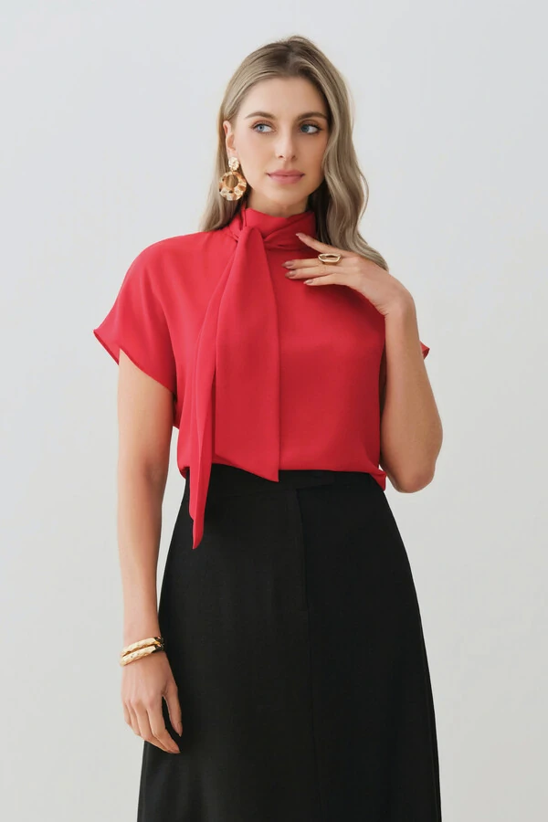 Blusa Manga Morcego Gola de Laço