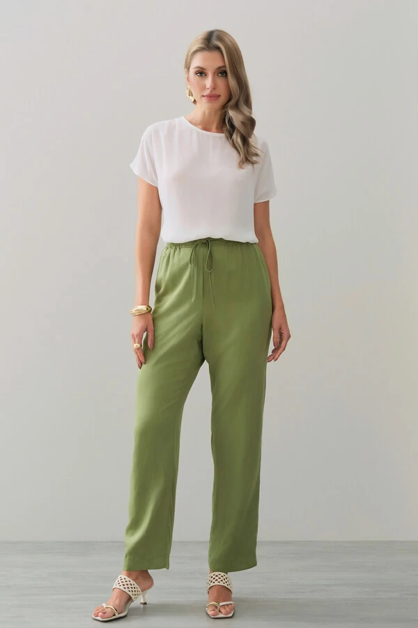 Calça Reta Cintura Elástico Laço