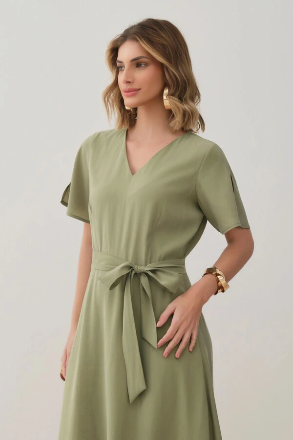 Vestido Midi Evasê Manga Abertura Decote V Cinto