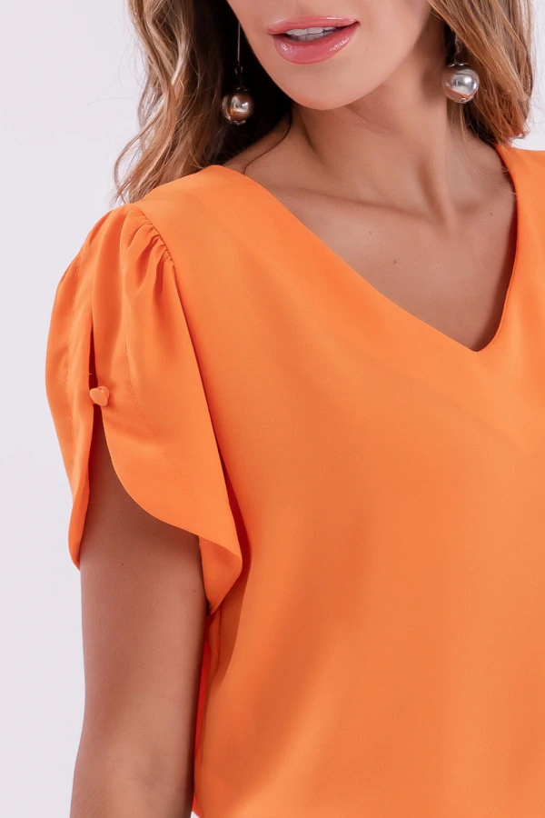 Blusa manga aberta botão forrado