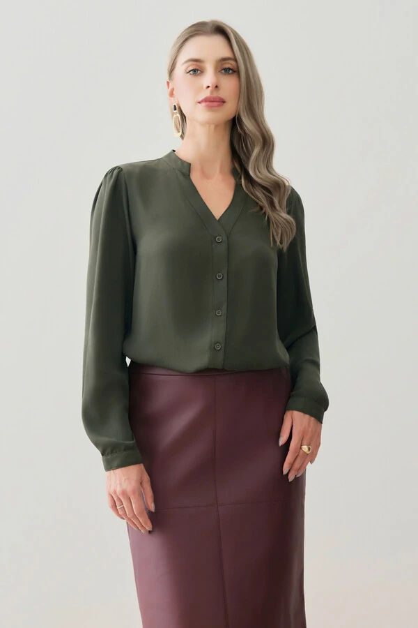 Camisa Manga Longa Punho Gola Baixa Decote v