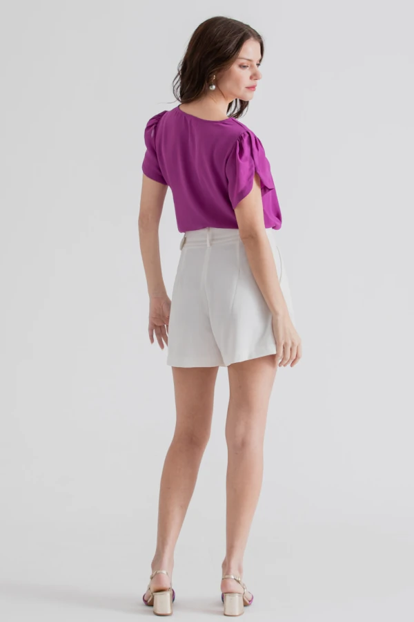 Blusa manga aberta botão forrado