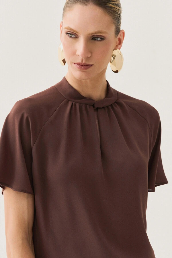 Blusa Manga Ralgan Gola Baixa Torcida Decote Gota Franzido