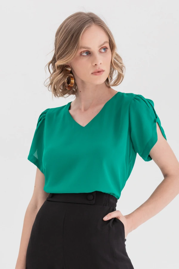 Blusa manga aberta botão forrado