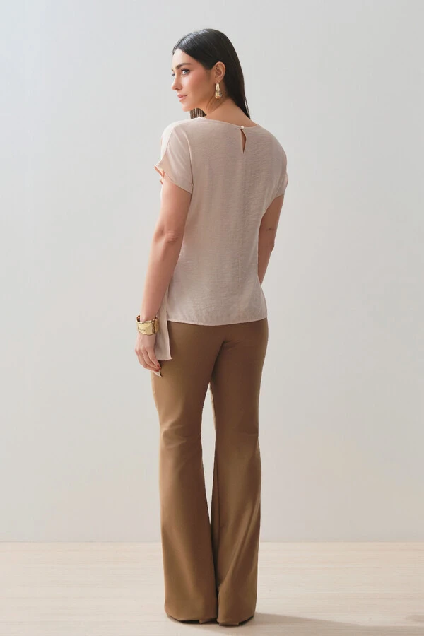Blusa Manga Morcego Faixa Transpassada Fenda Lateral Direita