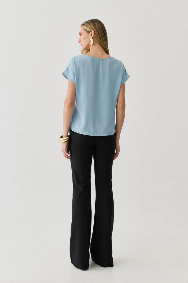 Blusa Assimétrica Manga Morcego Lateral Franzidos