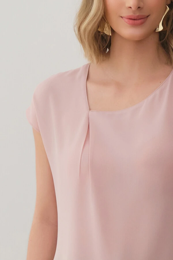 Blusa Manga Morcego Decote Assimétrico Prega