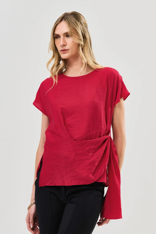 Blusa Manga Morcego Faixa Transpassada Fenda Lateral Direita
