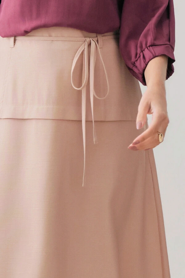 Saia Midi Evasê Prega Passante Cinto Fino