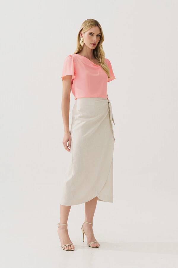 Blusa Decote V Assimétrico Pregas