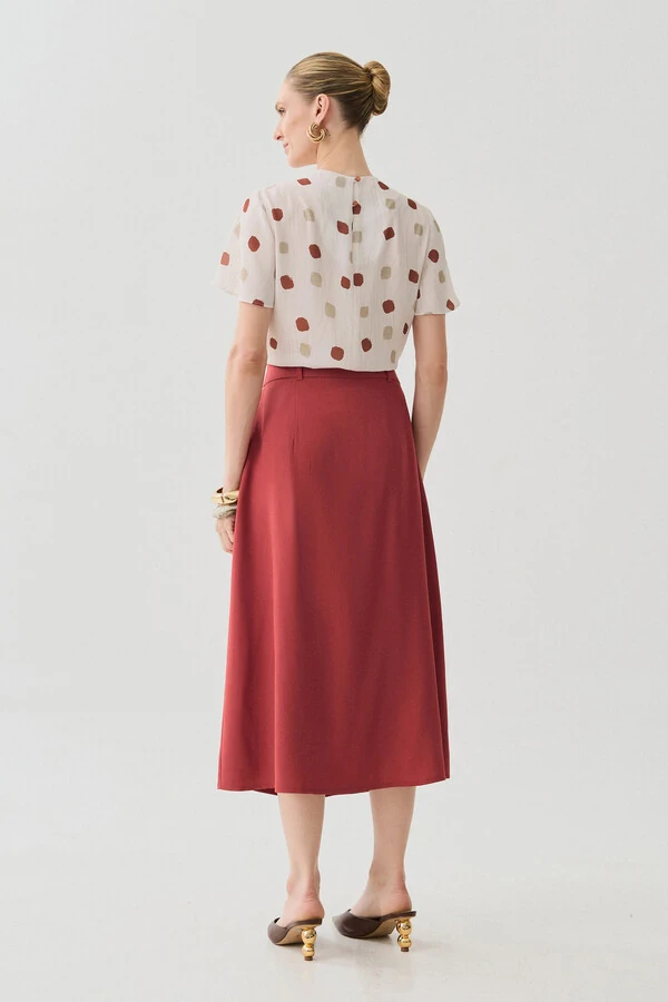 Blusa Assimétrica Abstrata Gola Careca Baixa Pregas Ombro Direito