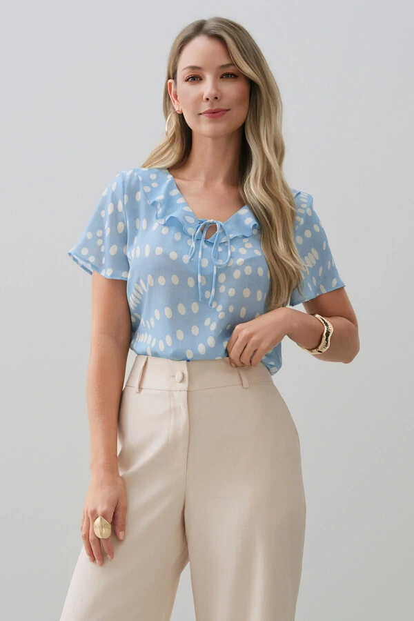 Blusa Poa Decote V Babado Laço