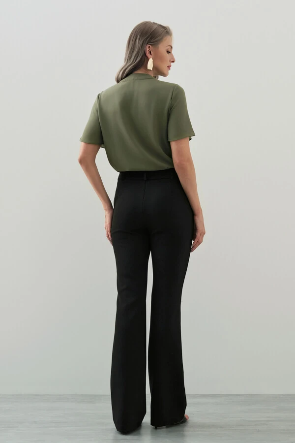 BLUSA GOLA BAIXA LAÇO