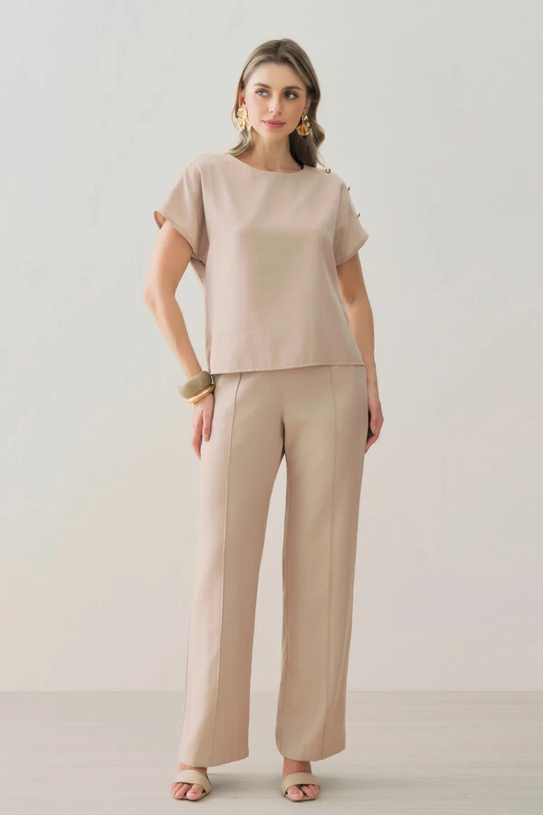 Conjunto de Blusa Assimétrica Manga Morcego Gold Triple e Calça Reta Nervura