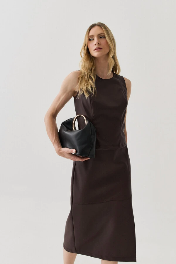 Conjunto de Couro de Regata Crop Recorte e Saia Midi Recorte Fenda Lateral