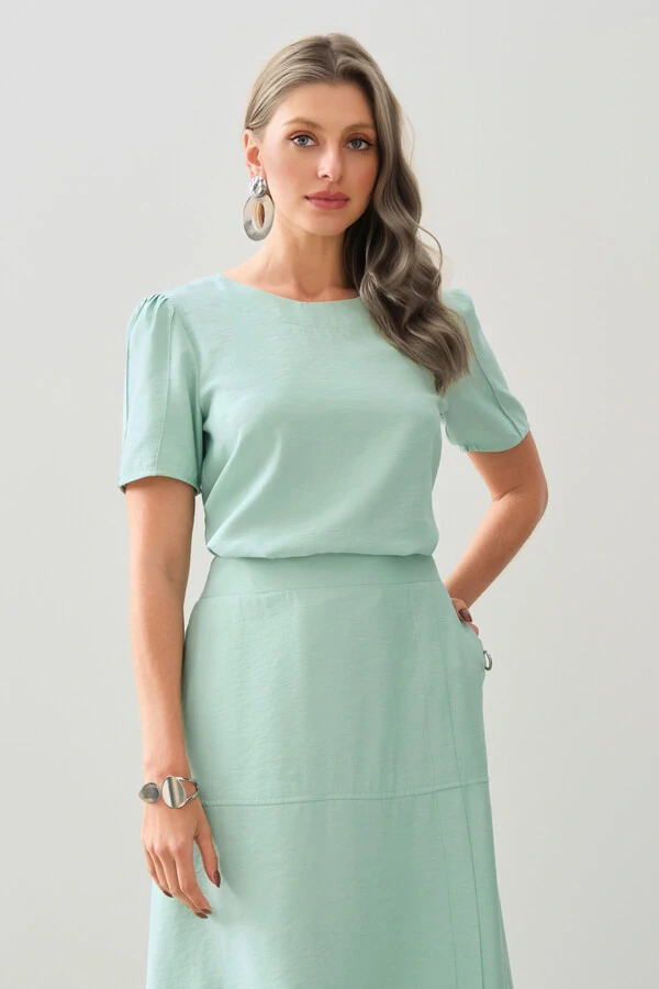 Conjunto de Blusa Manga Nervuras e Saia Midi Recorte Fenda Lateral