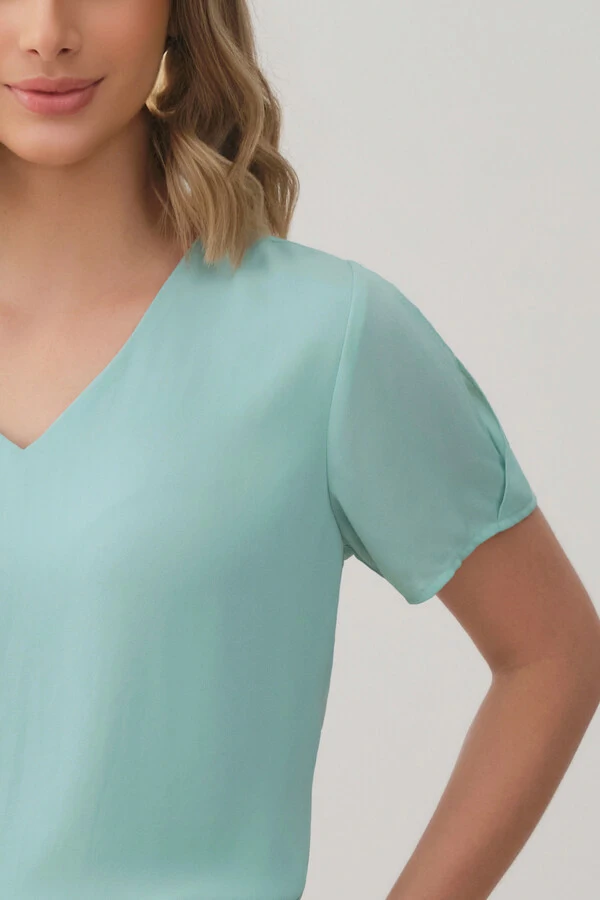 Blusa Dupla Manga Transpassada Abertura Decote V